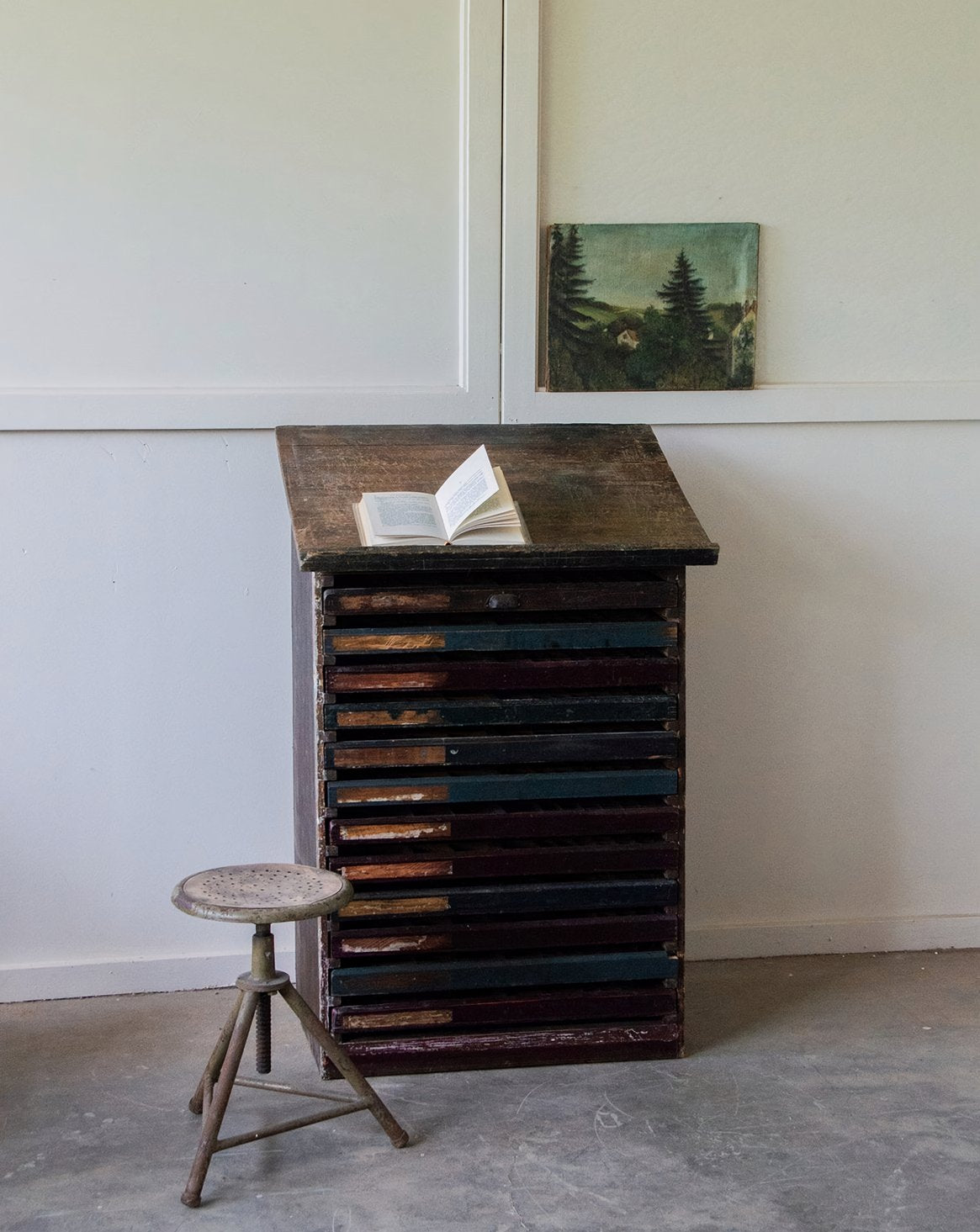 Our vintage furniture and second-hand furniture