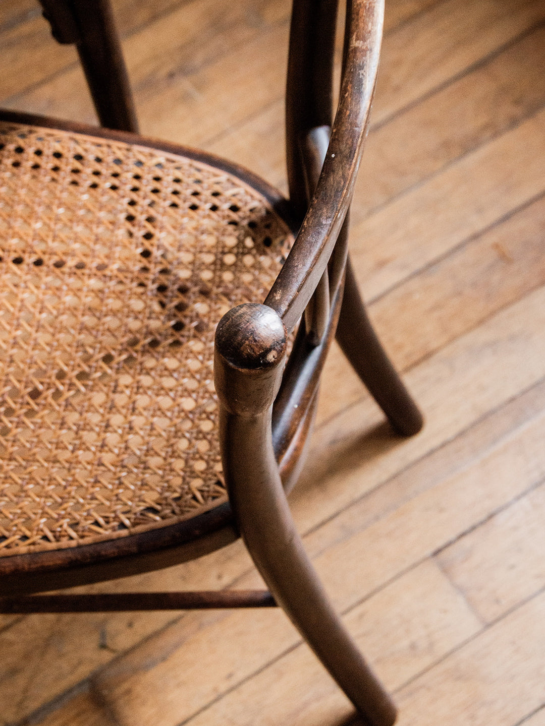 ange-ensemble-tables-et-chaises-bois-1-5