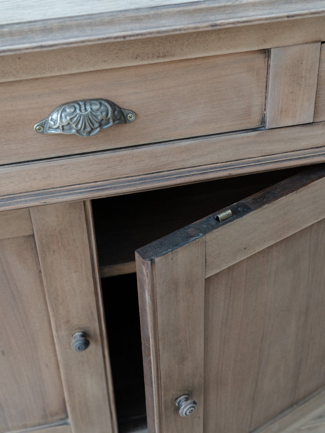 gilbert-buffet-bois-1803-11