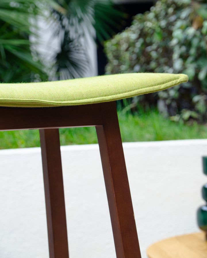 pierre-tabouret-bar-tissu-681-5