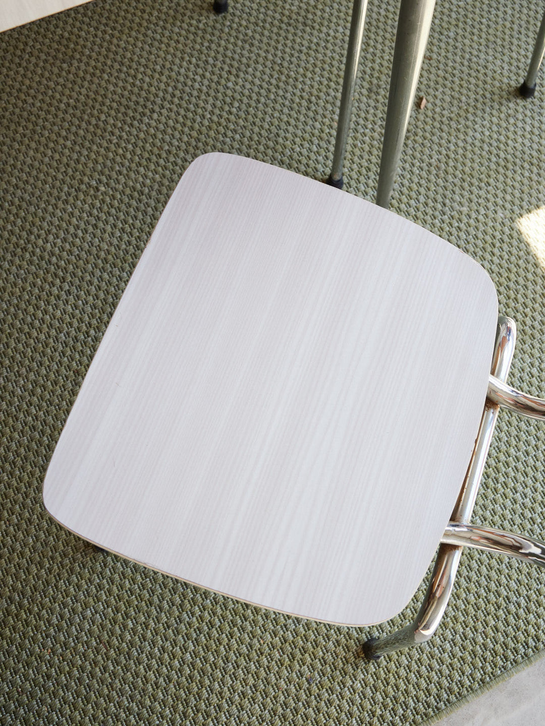 auguste-ensemble-table-chaises-formica-15-11