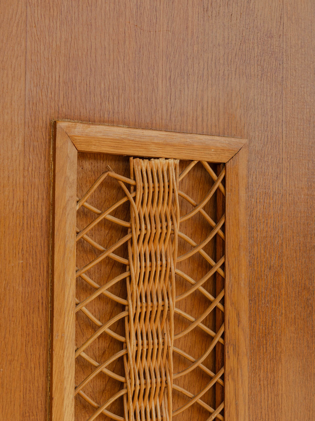 magda-armoire-bois-rotin-716-8