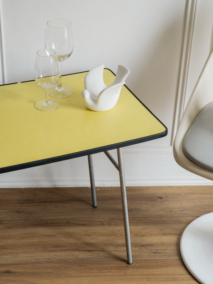 hanna-table-appoint-formica-615-7