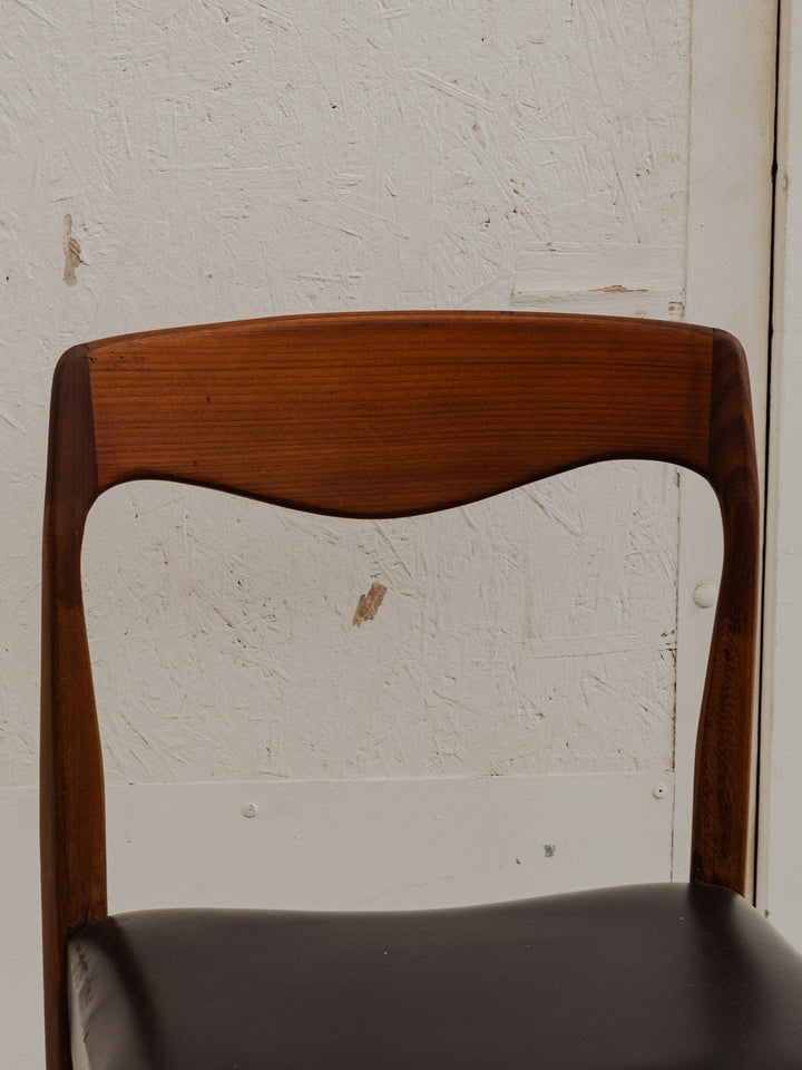 alma-paire-chaises-scandinaves-1603-5