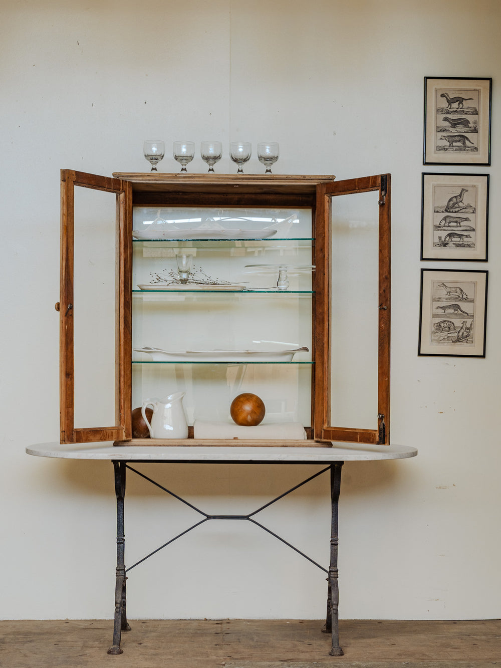 victoria-vitrine-noyer-103-2