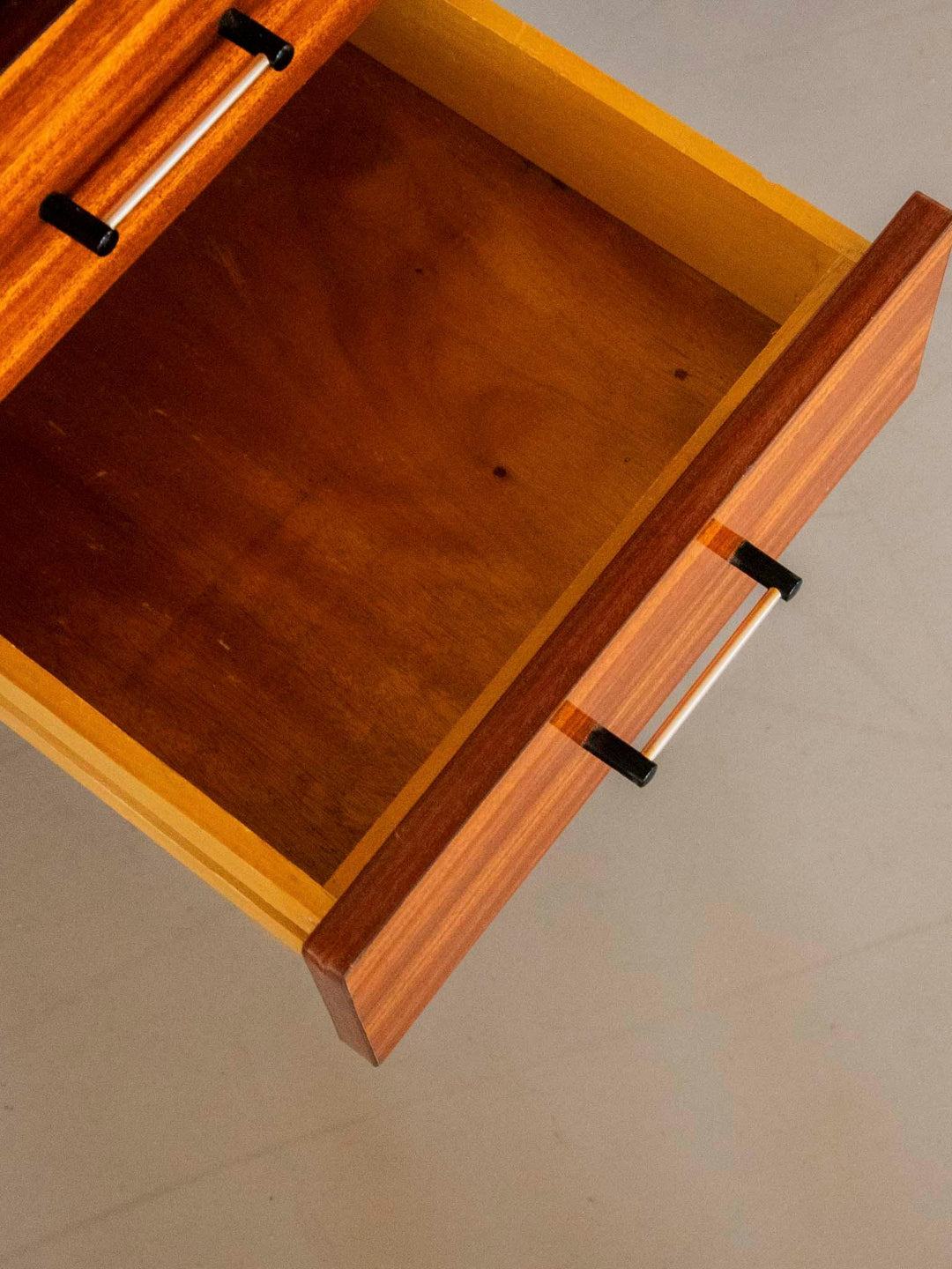 yvan-bureau-formica-521-10