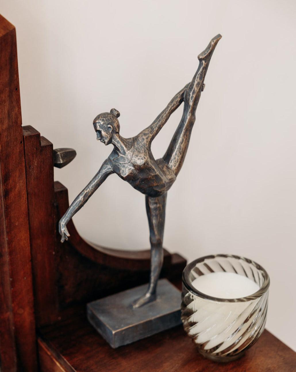 Anne, la statuette N°4 - Debongout