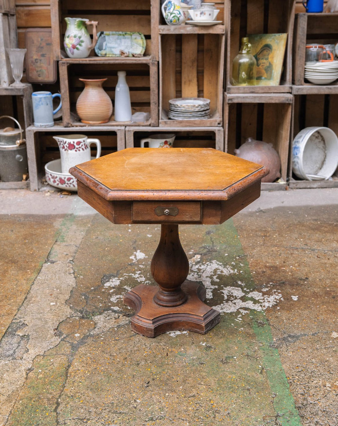 francine-table-appoint-hexagonale-bois-1498-1