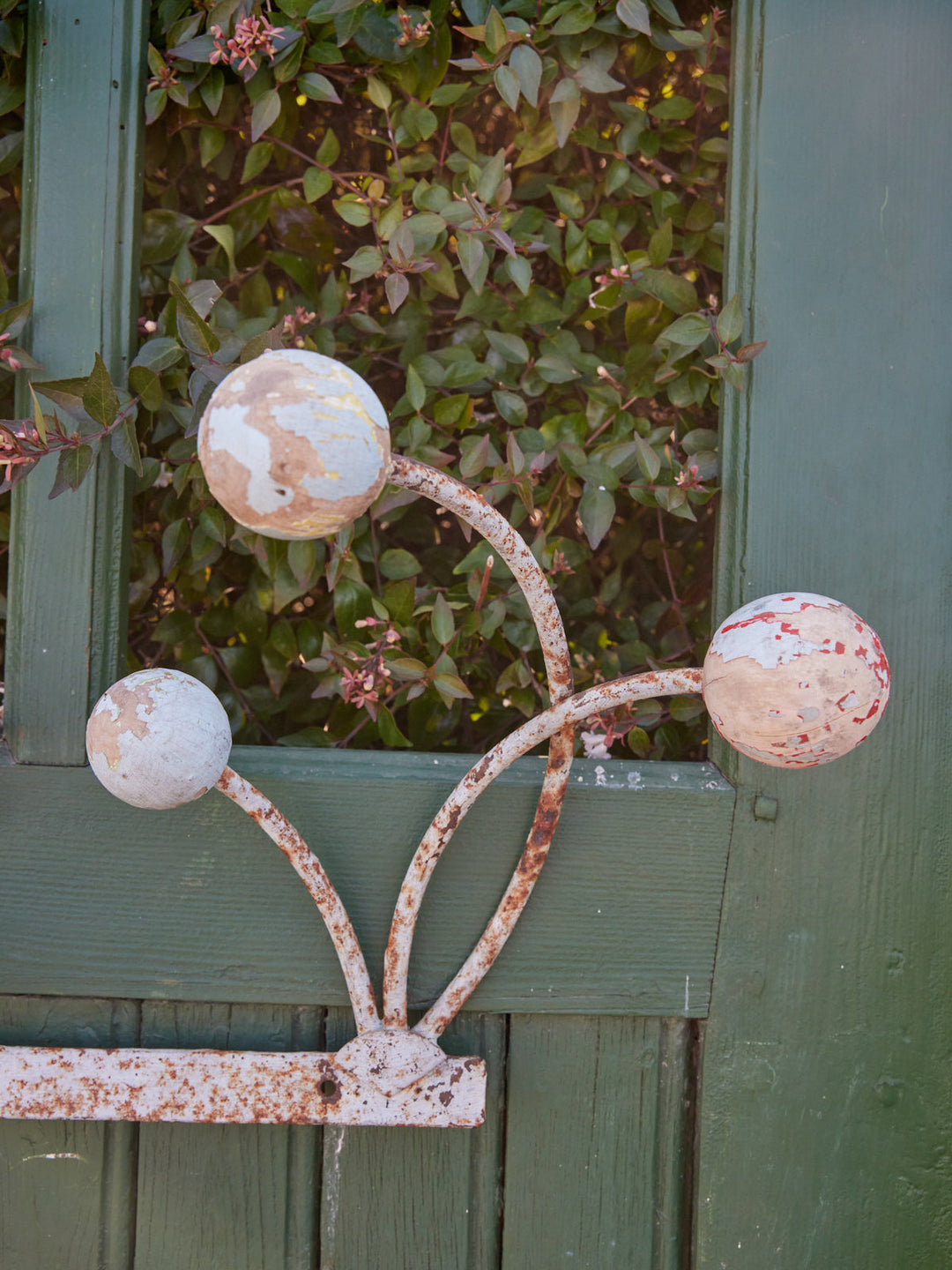 max-porte-manteau-fer-forgé-bois-vintage-409-4
