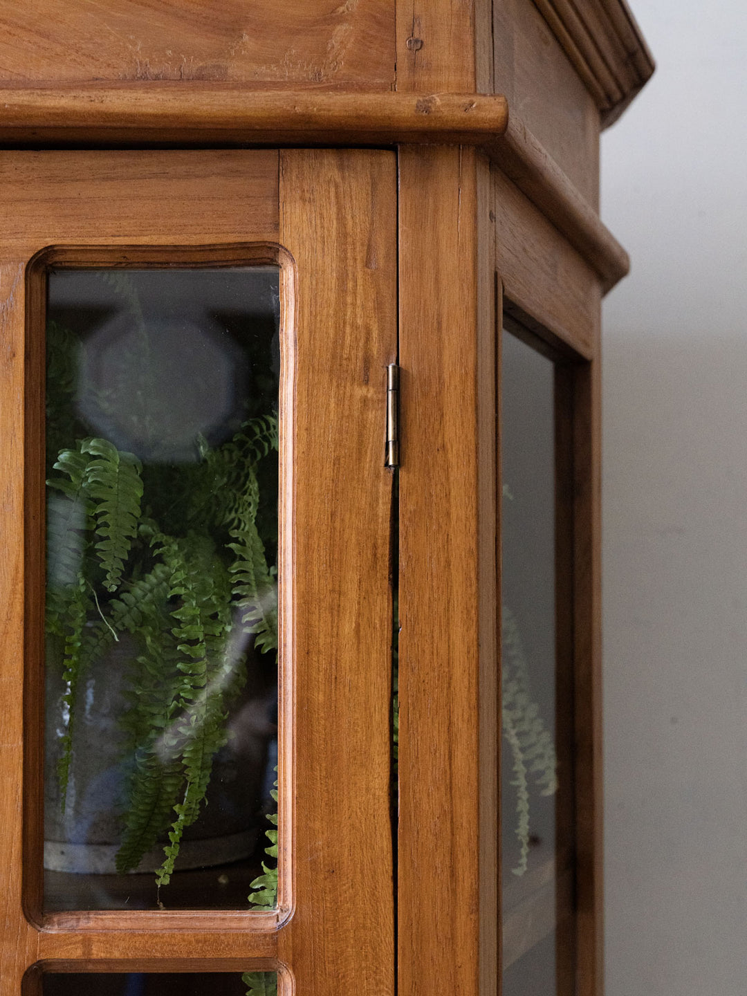 victoria-vitrine-bois-1280-13