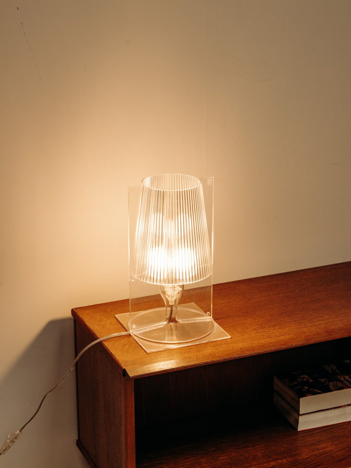 julia-lampe-a-poser-plexiglass-1140-2