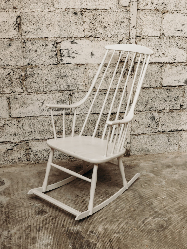 4U3A4416_Debongout-alsace-10-06-25_046fauteuilblanc_0836_websize.jpg