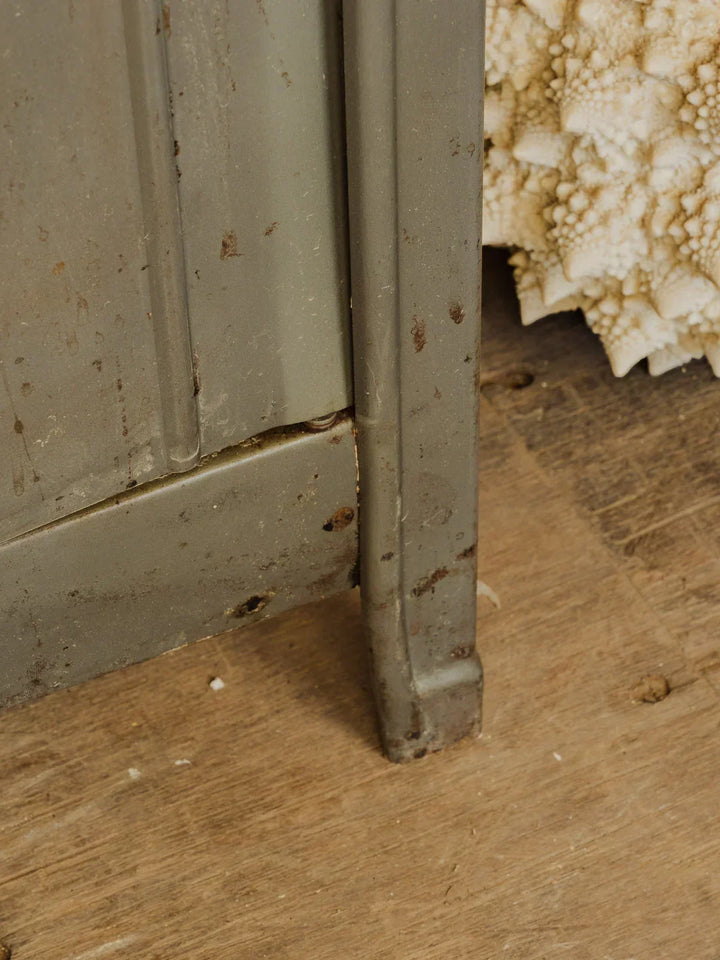 gilbert-buffet-metal-490-9