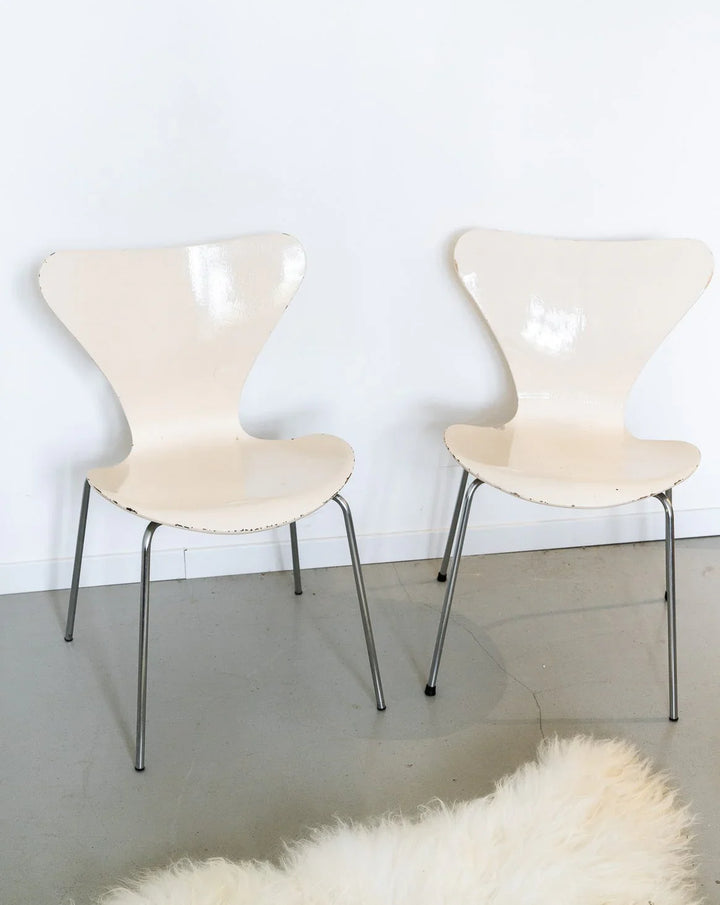 alma-paire-chaises-bois-557-1