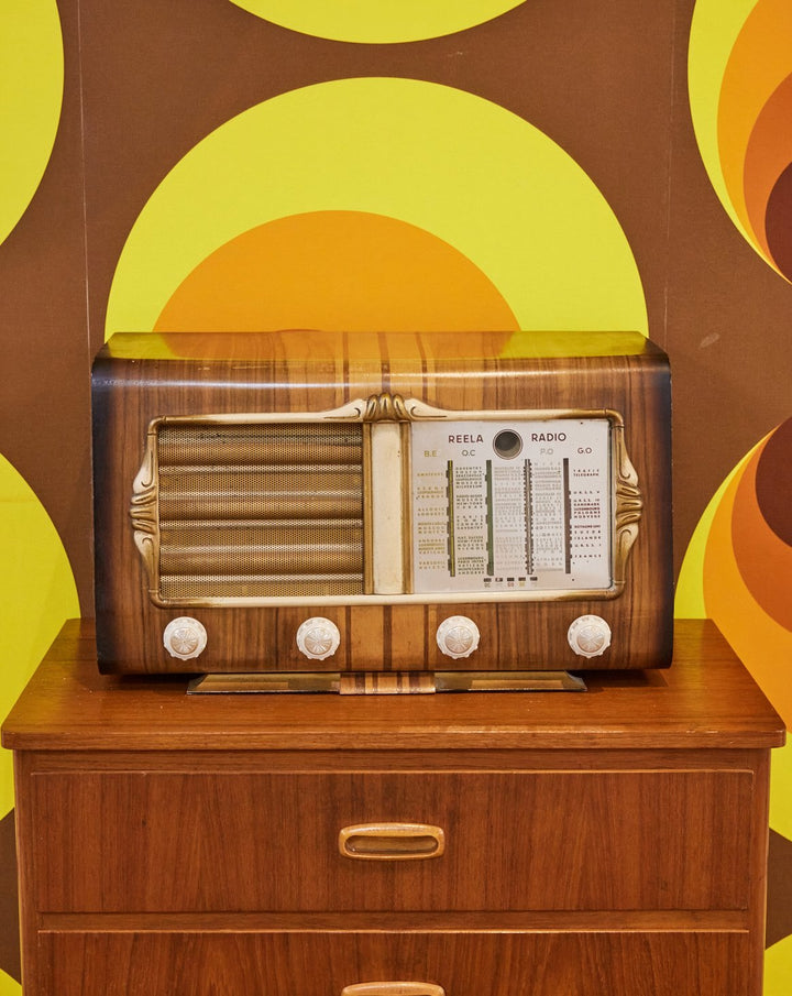 nour-appareil-electrique-vintage-bois-62-1