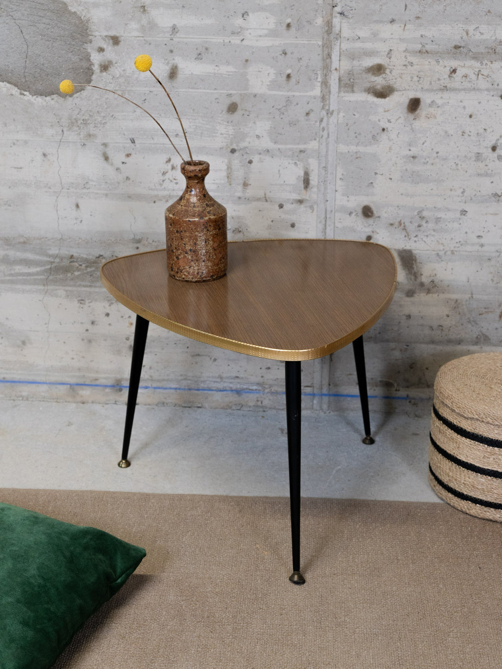 hanna-table-appoint-formica-1370-2