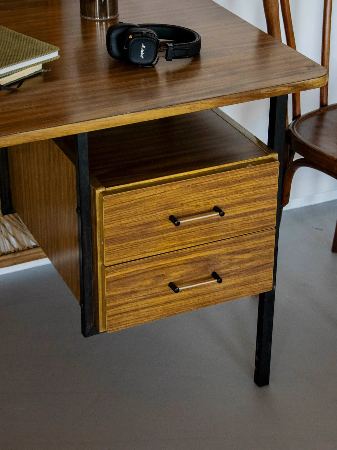 yvan-bureau-formica-524-4