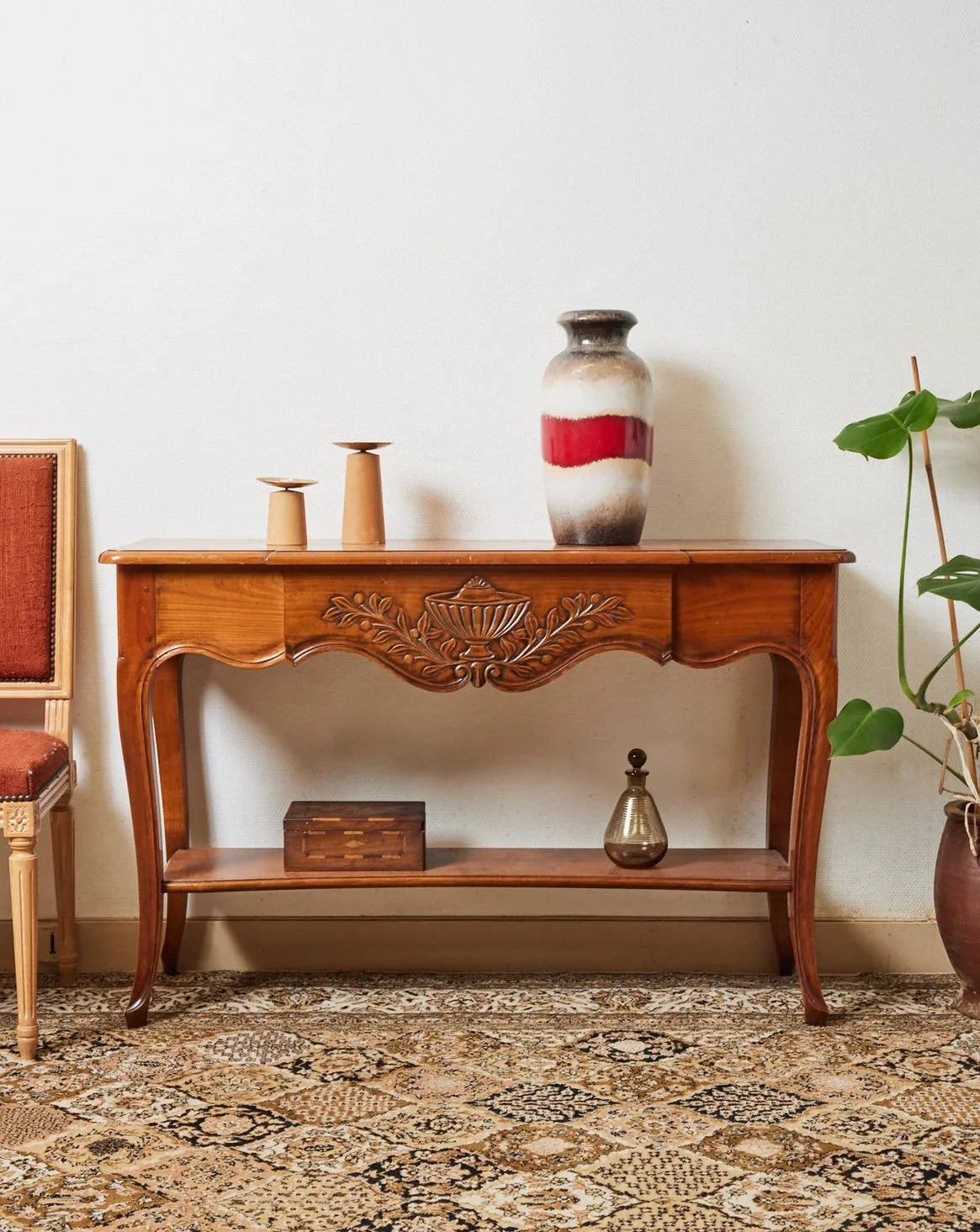 Our vintage furniture and second-hand furniture