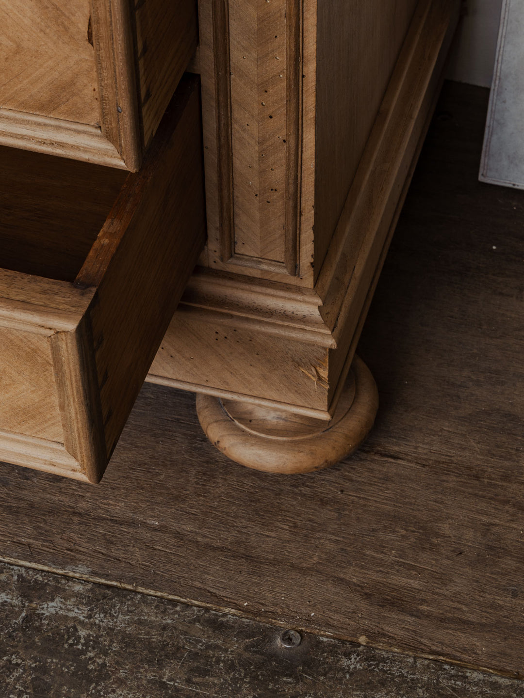 olga-commode-marbre-324-12