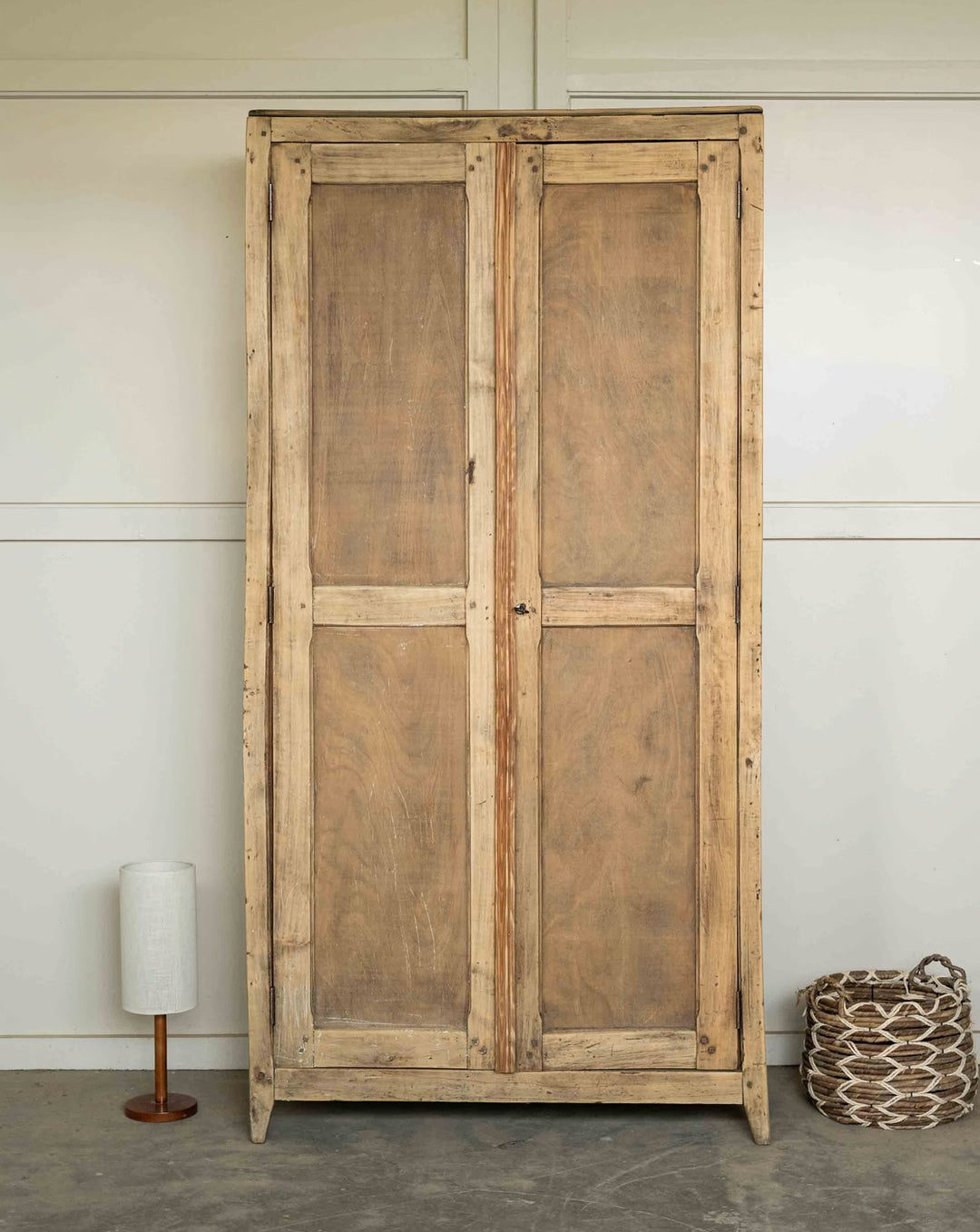 blandine-armoire-bois-parisienne-520-1