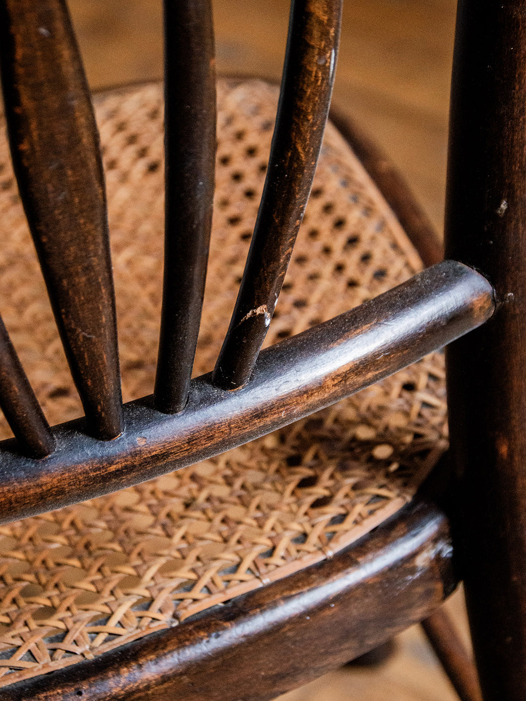 ange-ensemble-tables-et-chaises-bois-1-10