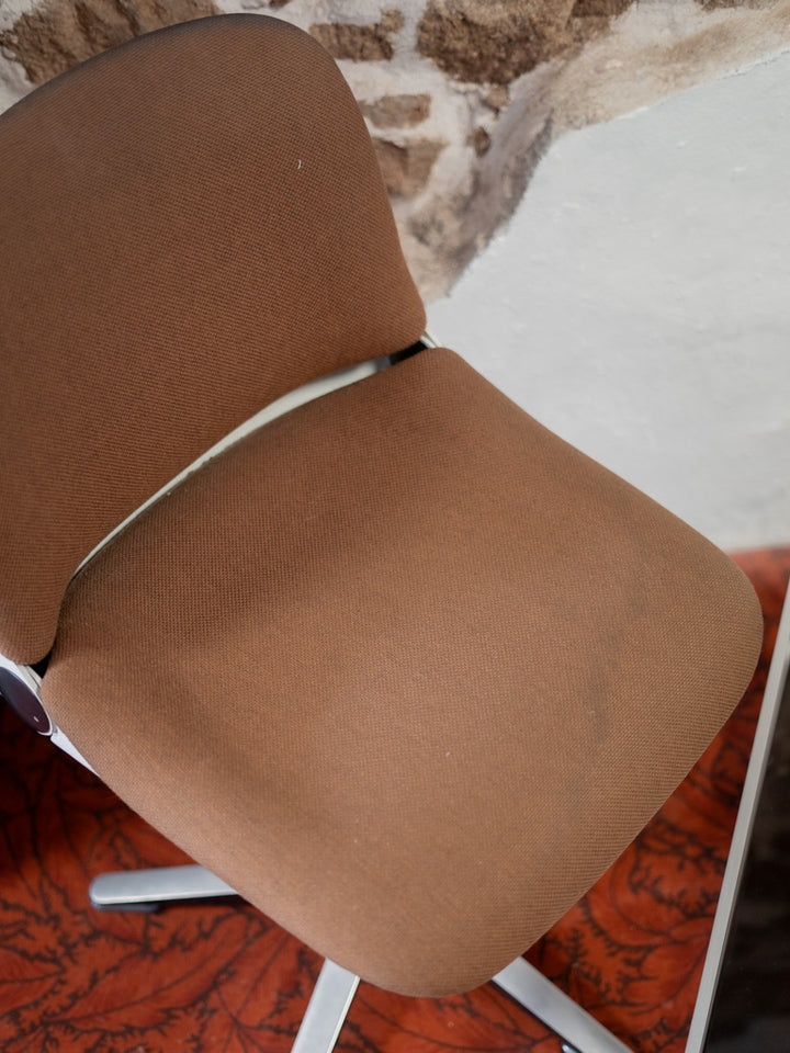 12-Chaiseassisetoilemarron2.jpg