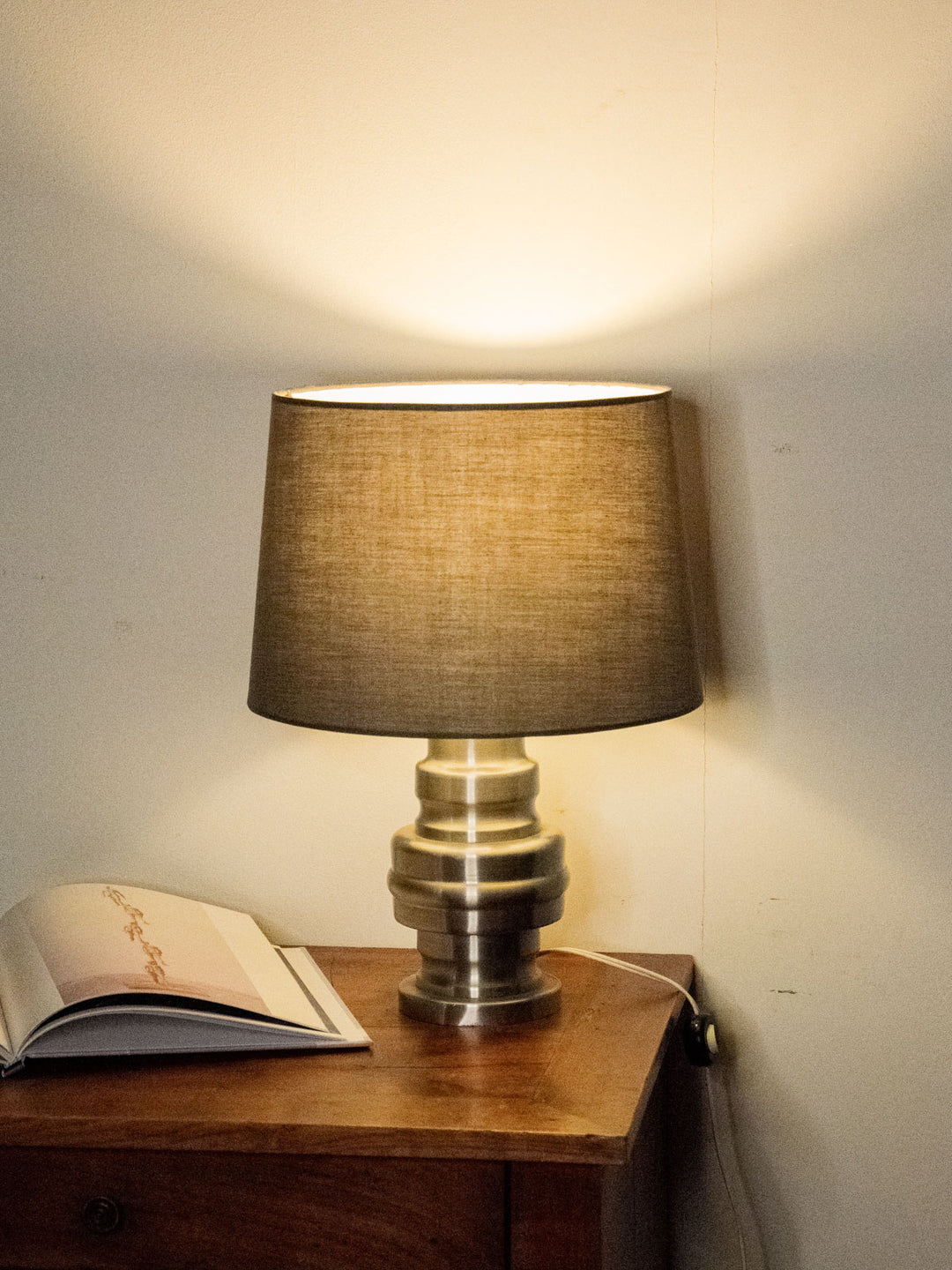 julia-lampe-à-poser-aluminium-526-2