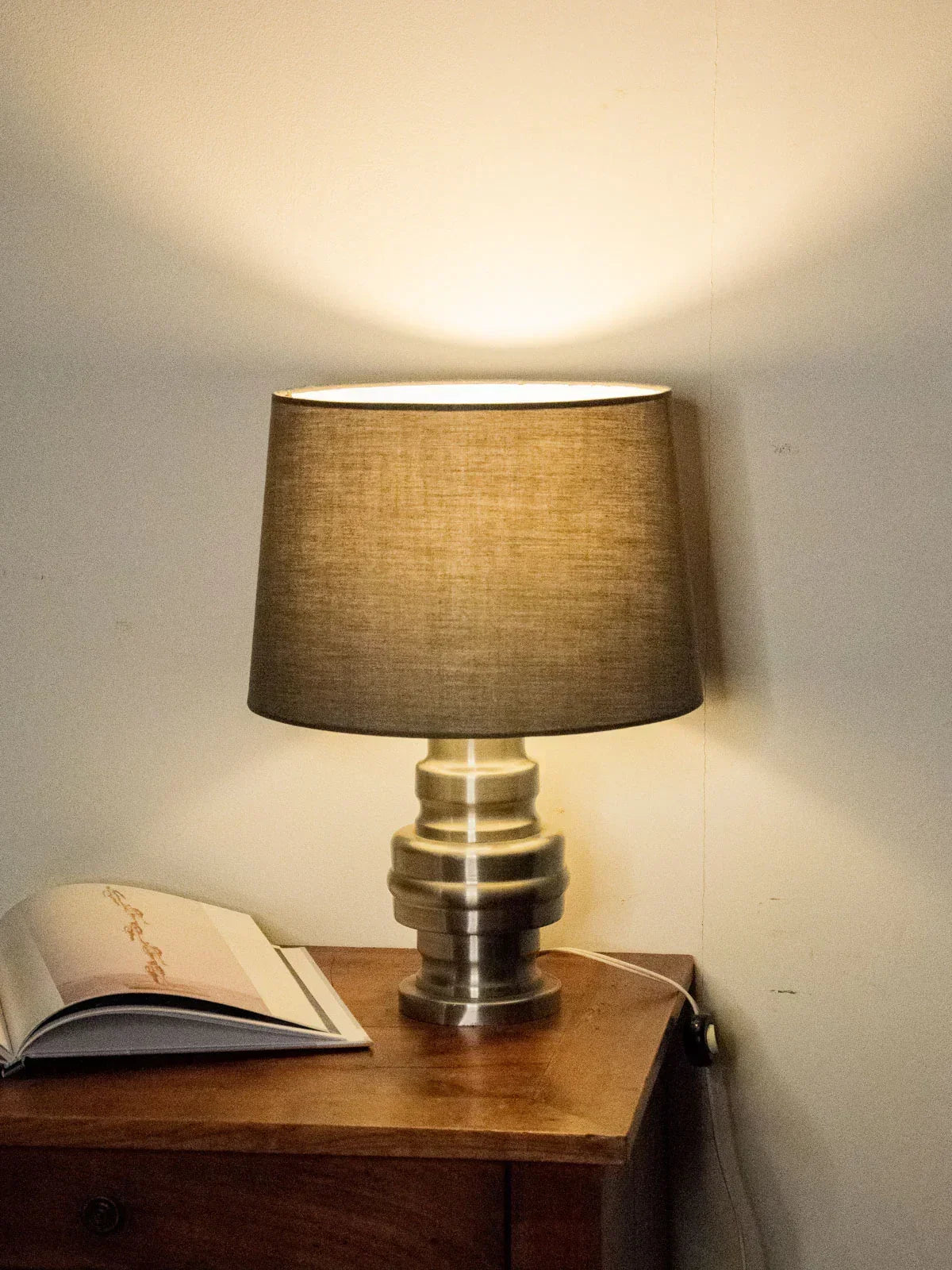 julia-lampe-à-poser-aluminium-526-2
