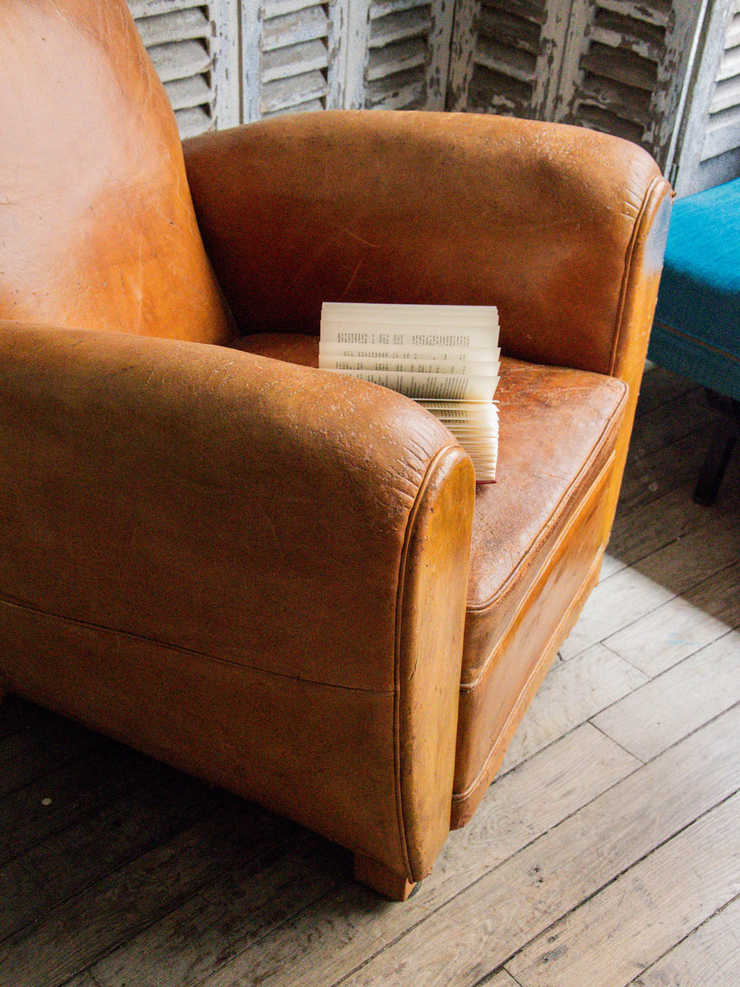 ernest-fauteuil-camel-590-3