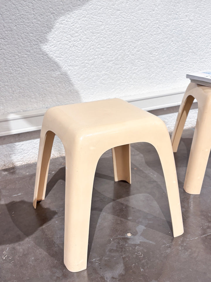 15tabouretplastique-4.jpg