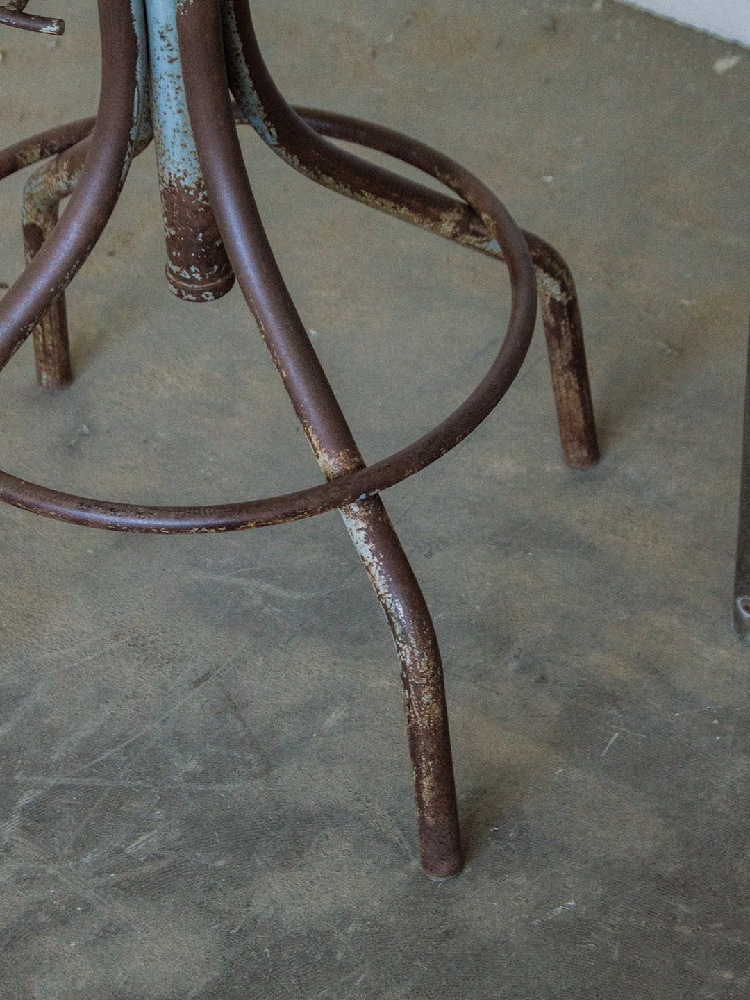 regis-tabouret-bois-621-3