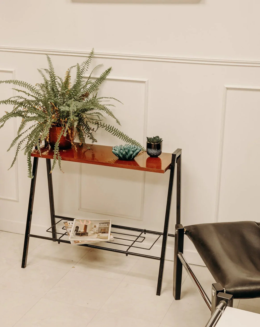 hanna-table-appoint-metal-1217-1