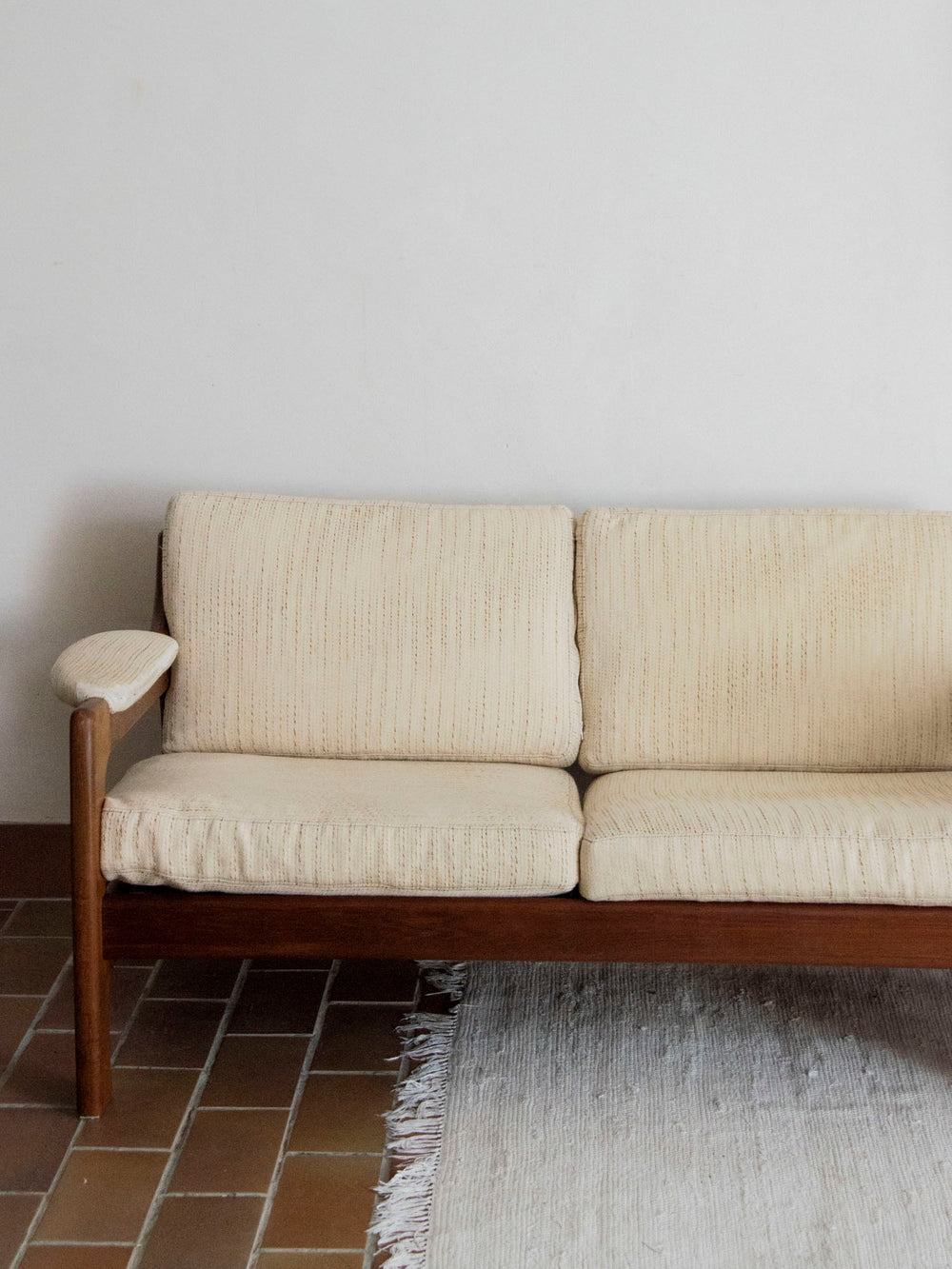 clara-banquette-teck-67-2