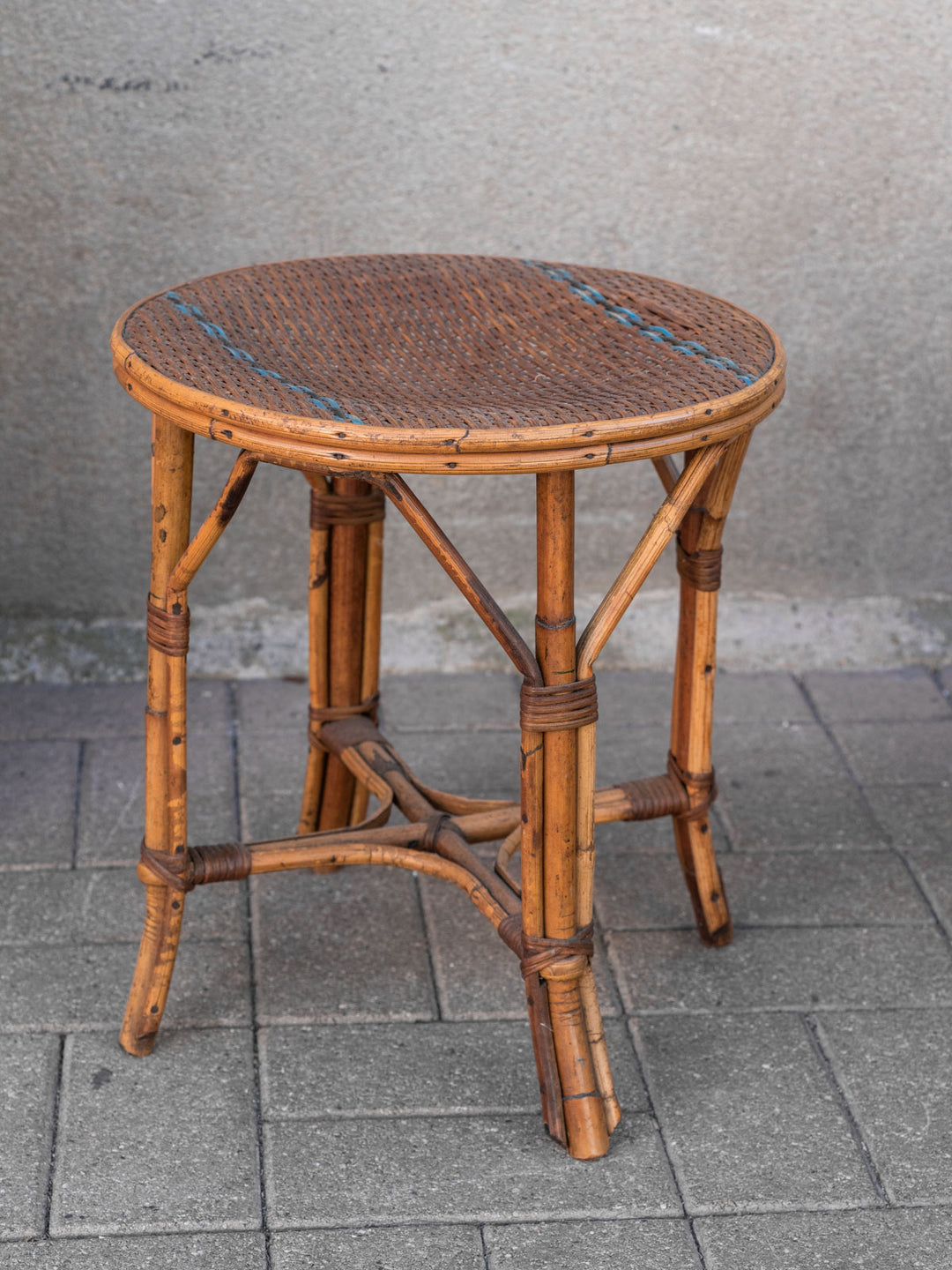 regis-tabouret-rotin-1546-3