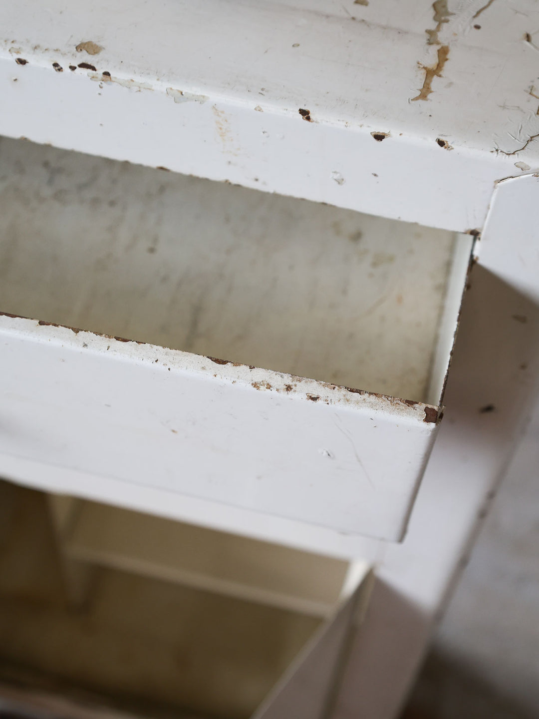 gilbert-buffet-metal-663-4