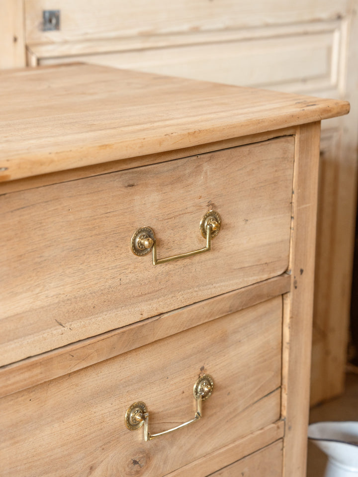garance-commode-noyer-poncee-705-7