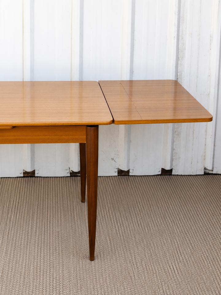 karla-table-a-manger-teck-1218-7