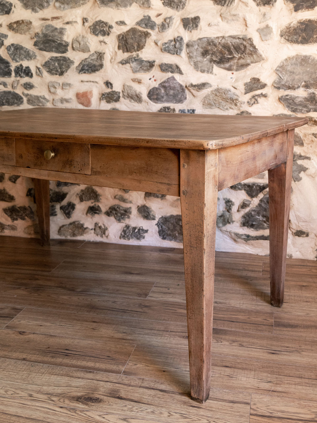romy-table-à-manger-noyer-1373-9