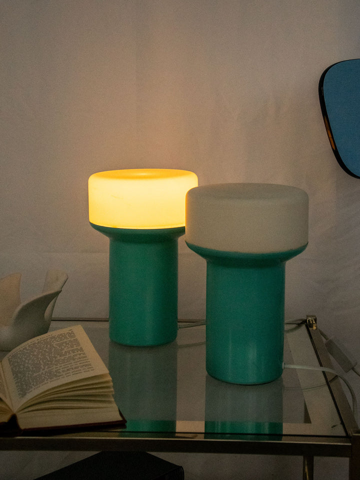 julia-lampe-poser-plastique-645-2