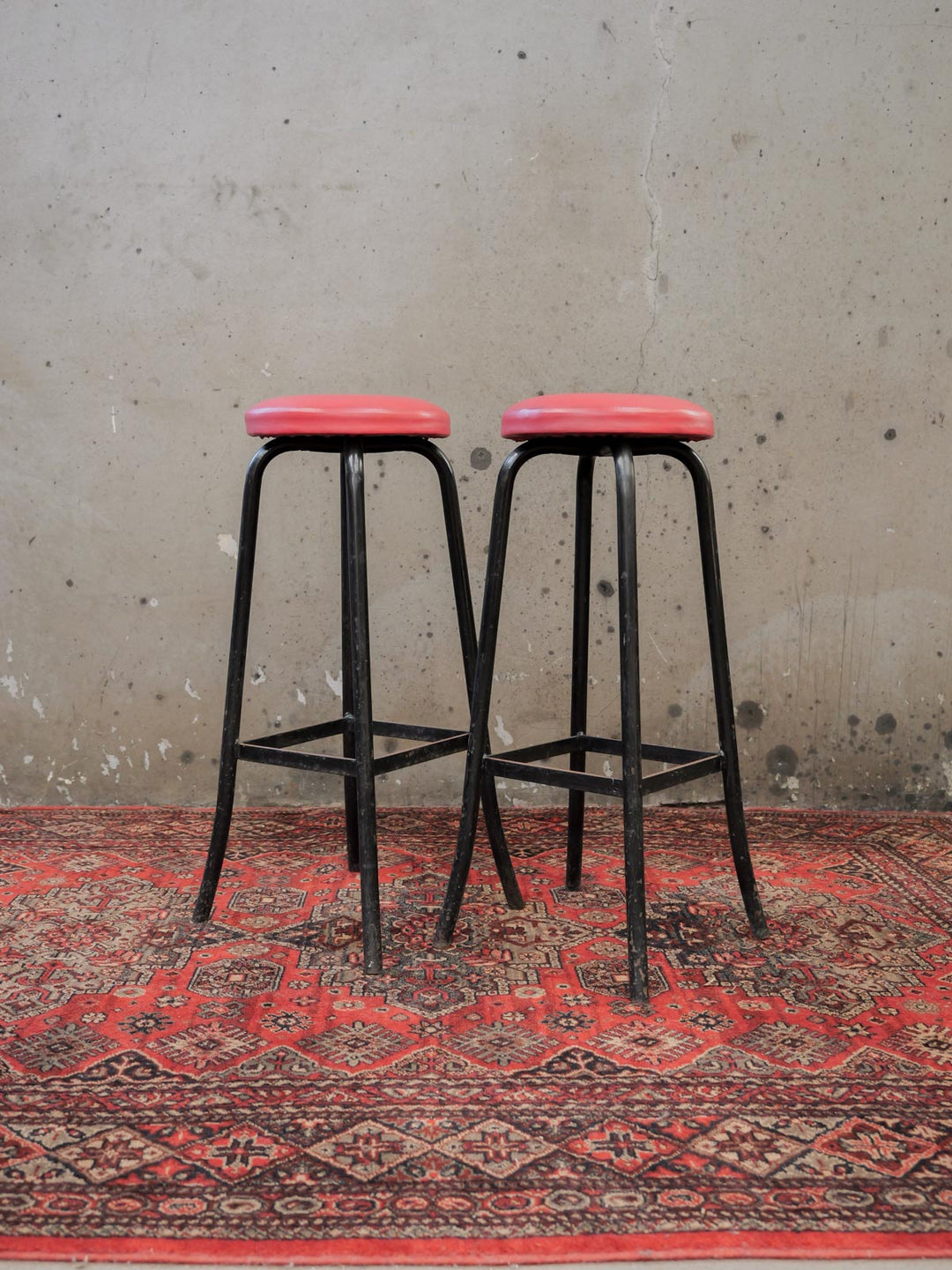 pierre-tabouret-bar-simili-cuir-686-4