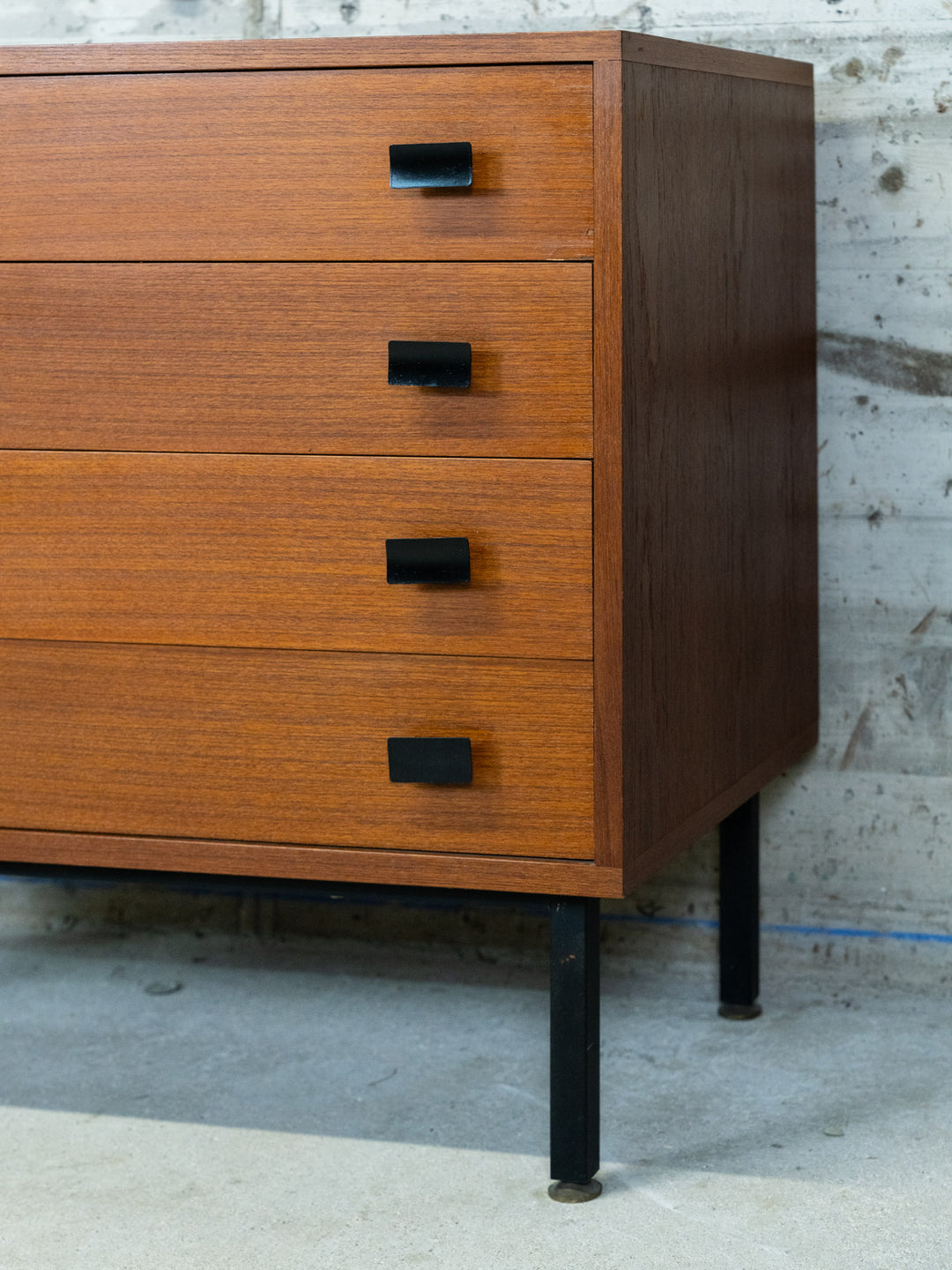 olga-commode-teck-1134-7
