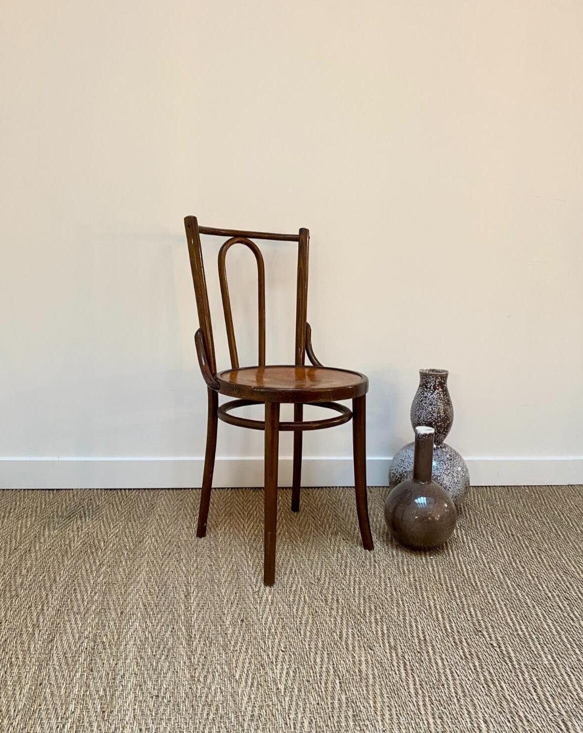 Claude, la chaise en bois N°106 - Debongout