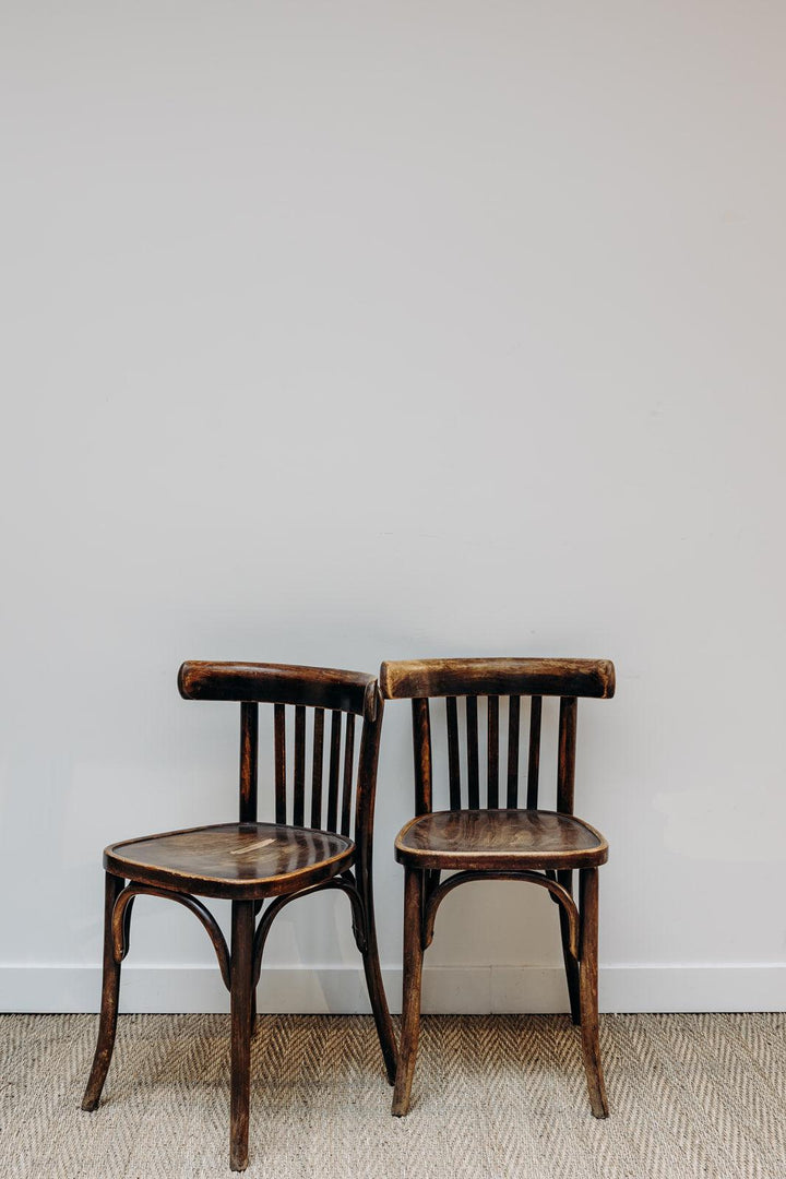Claude, la chaise en bois N°113 - Debongout