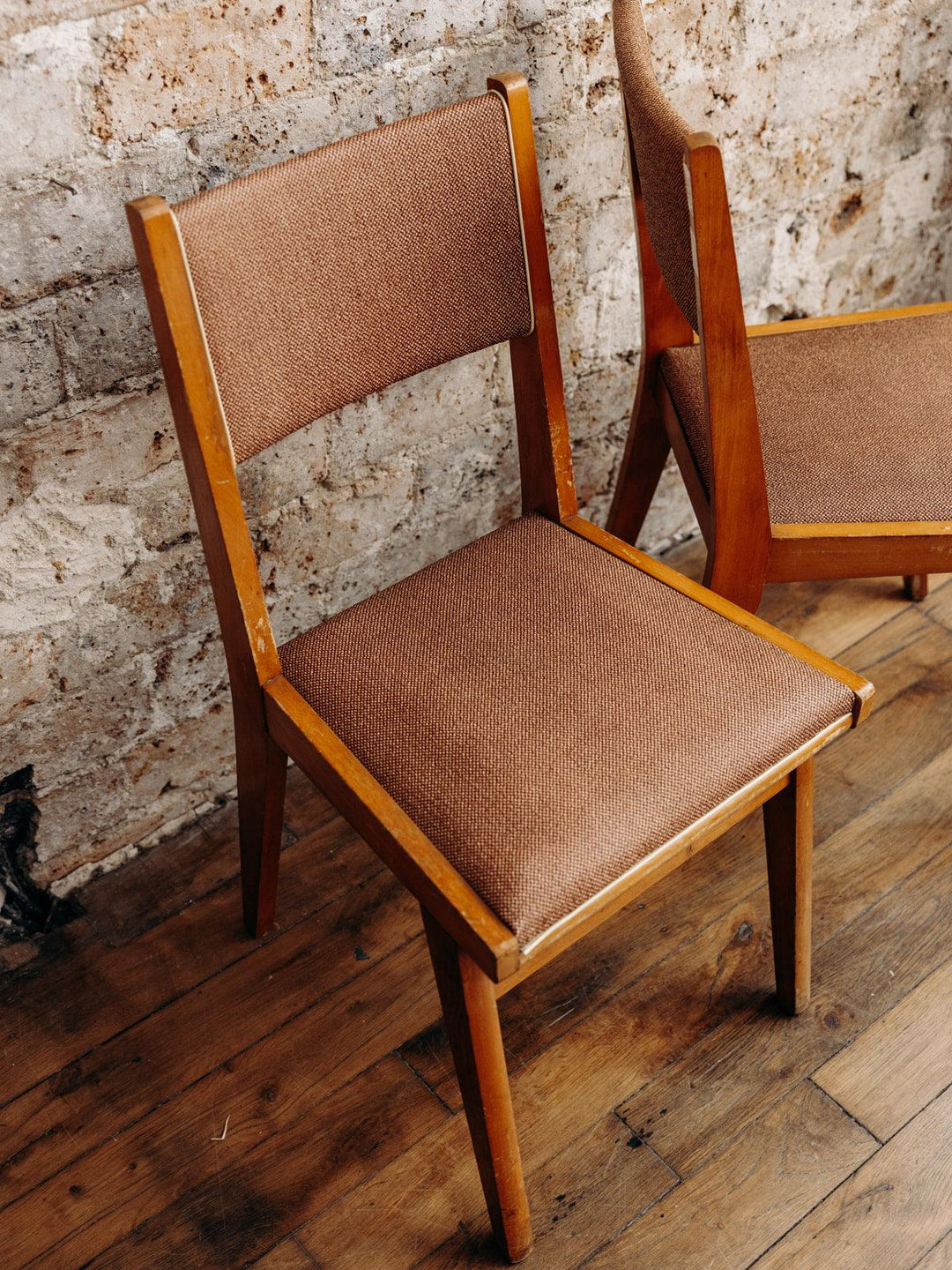 Claude, la chaise en bois N°132 - Debongout
