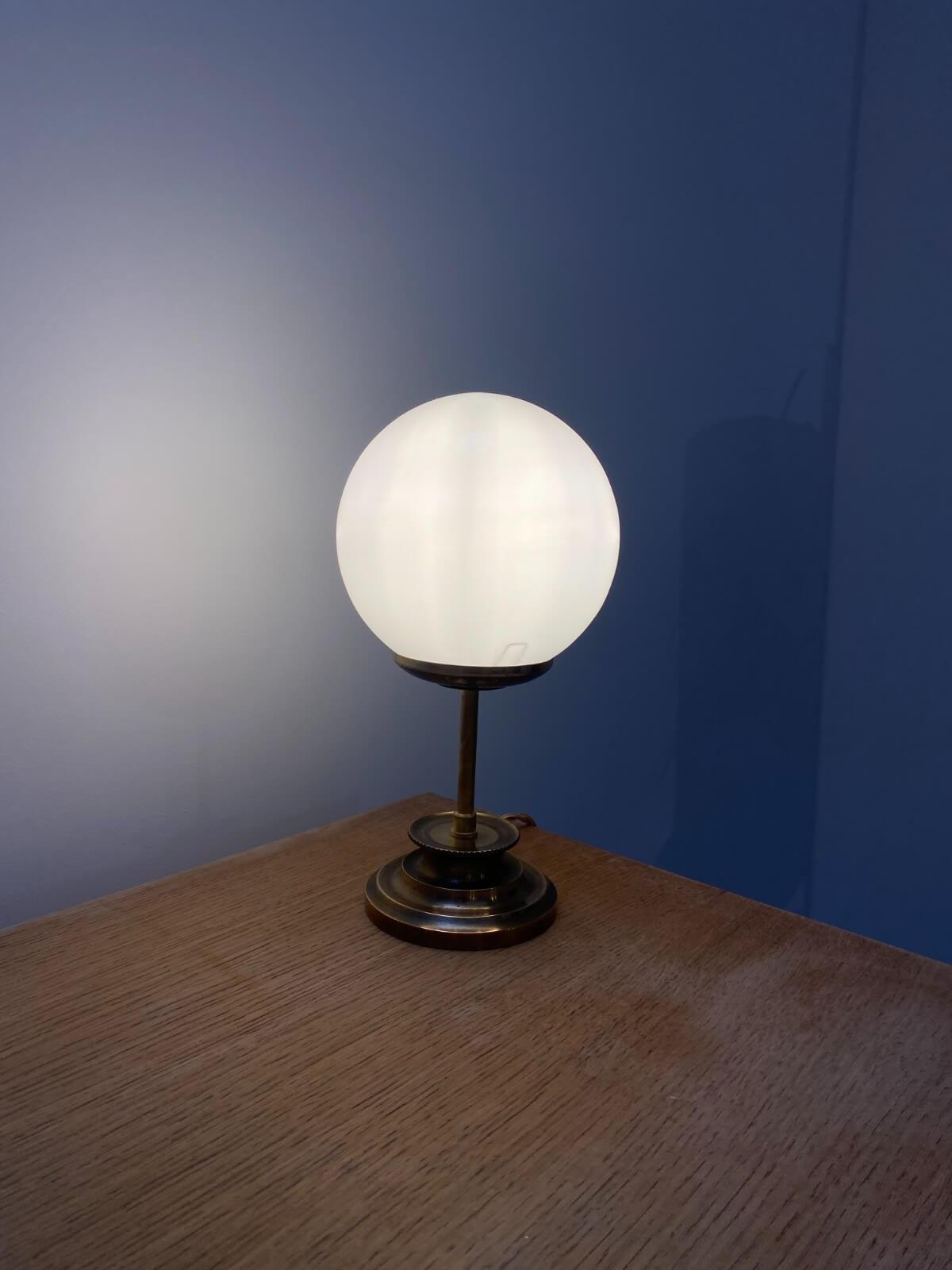 Colette, la lampe N°148 - Debongout