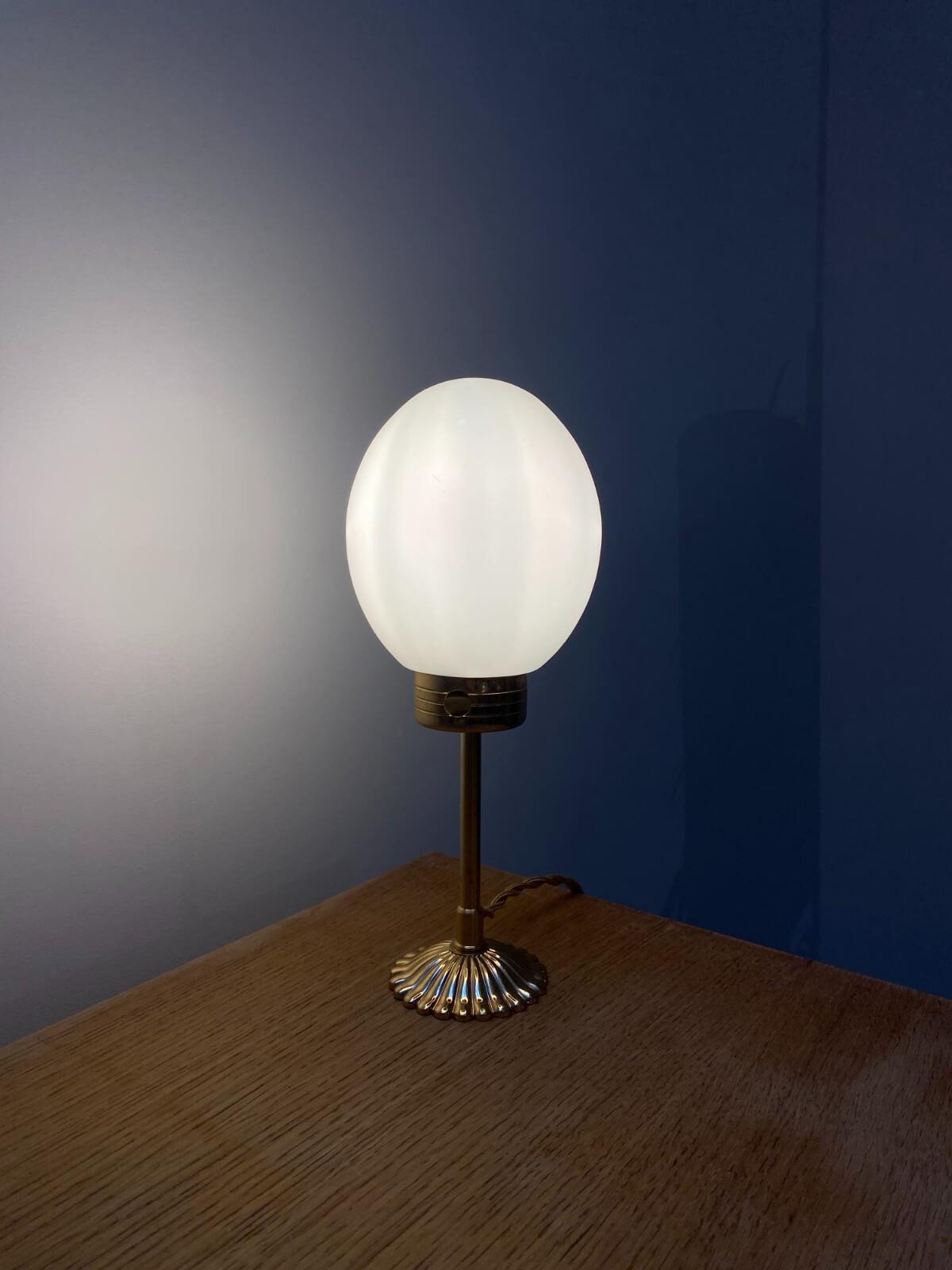 Colette, la lampe N°149 - Debongout