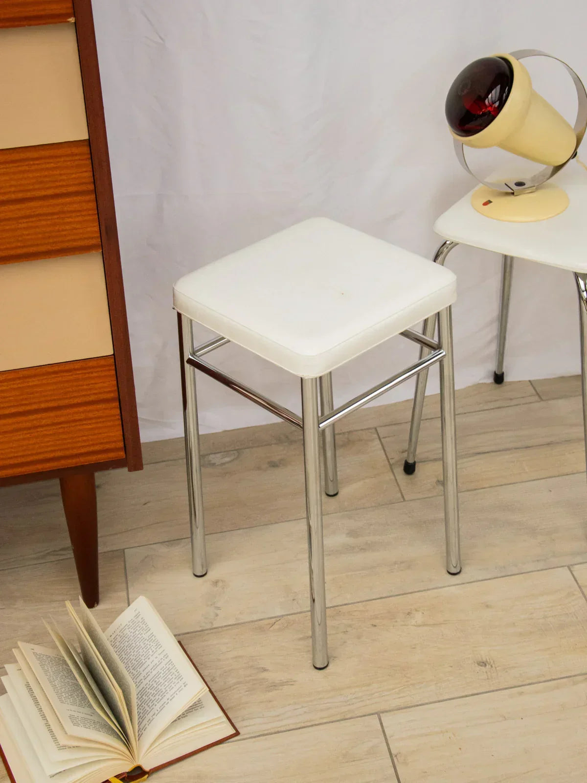 axel-tabouret-skaï-585-2