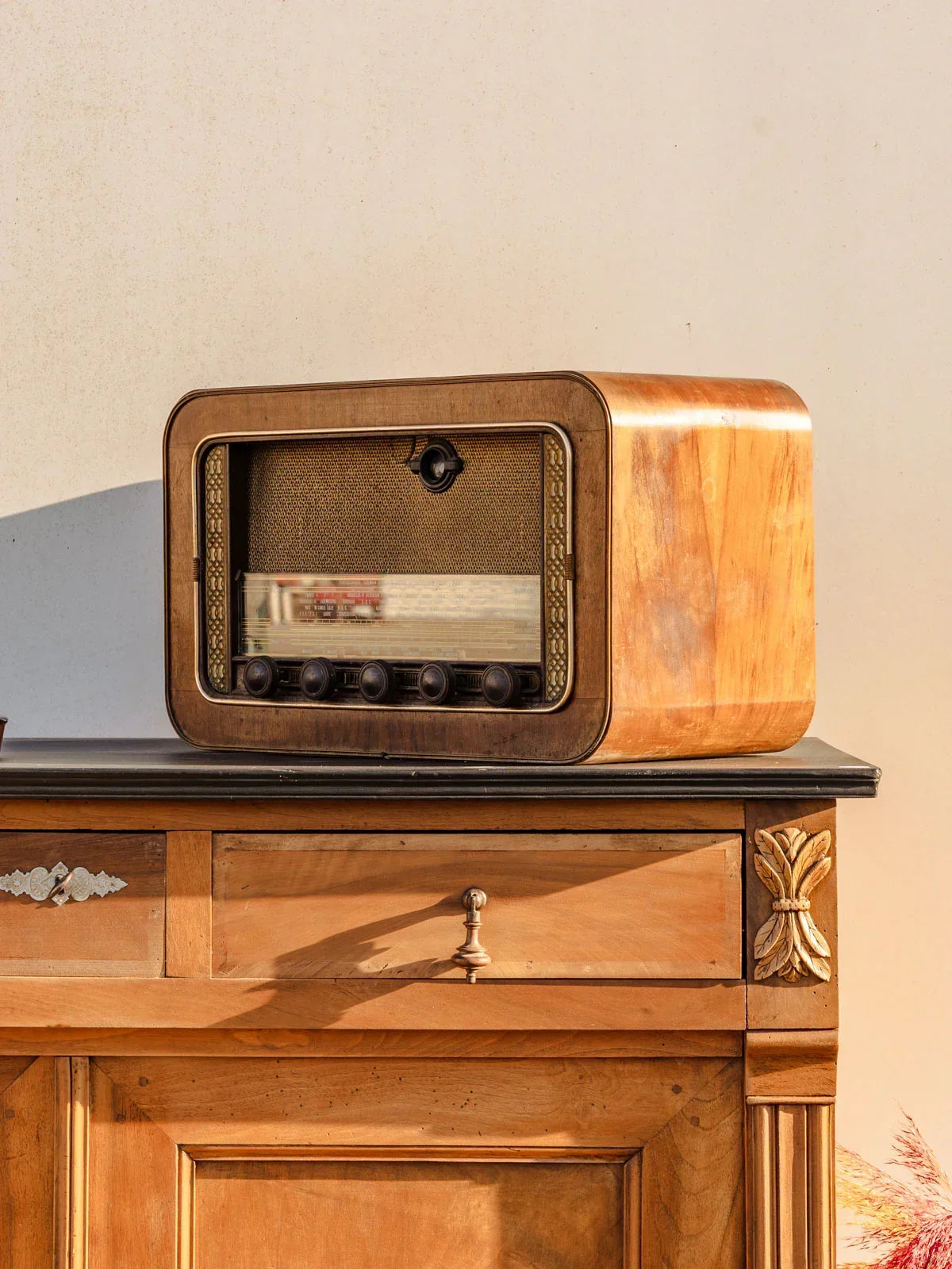 nour-appareil-electrique-vintage-bois-39-2