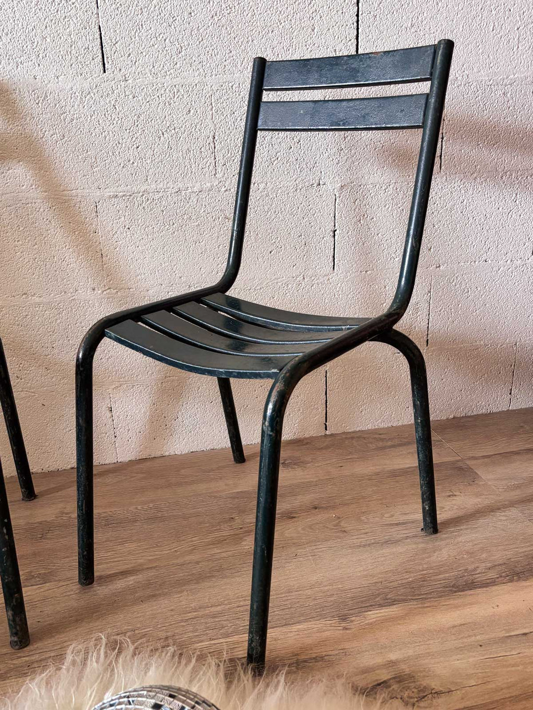7pairechaisemetal-4.jpg