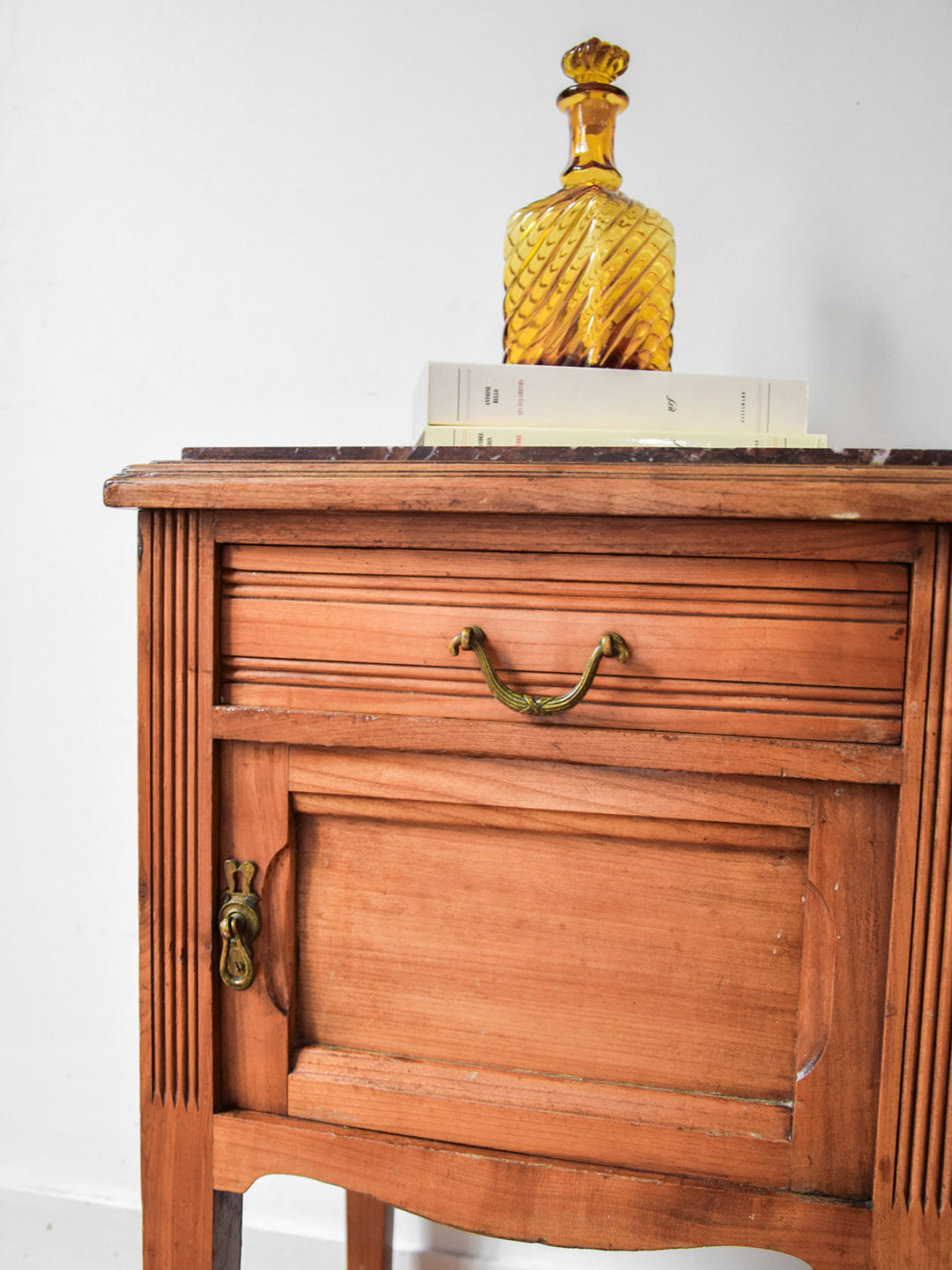 odile-table-chevet-bois-342-3